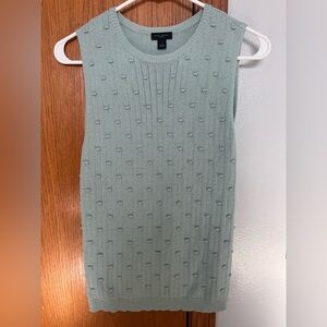 Ann Taylor size MED sleeveless lightweight sweater with front detail, mint green